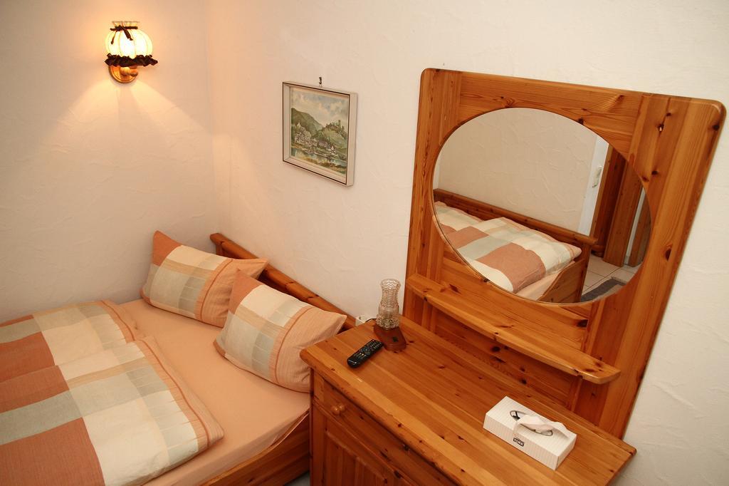 Heidi'S Haeuschen Apartment Schollbrunn Екстериор снимка